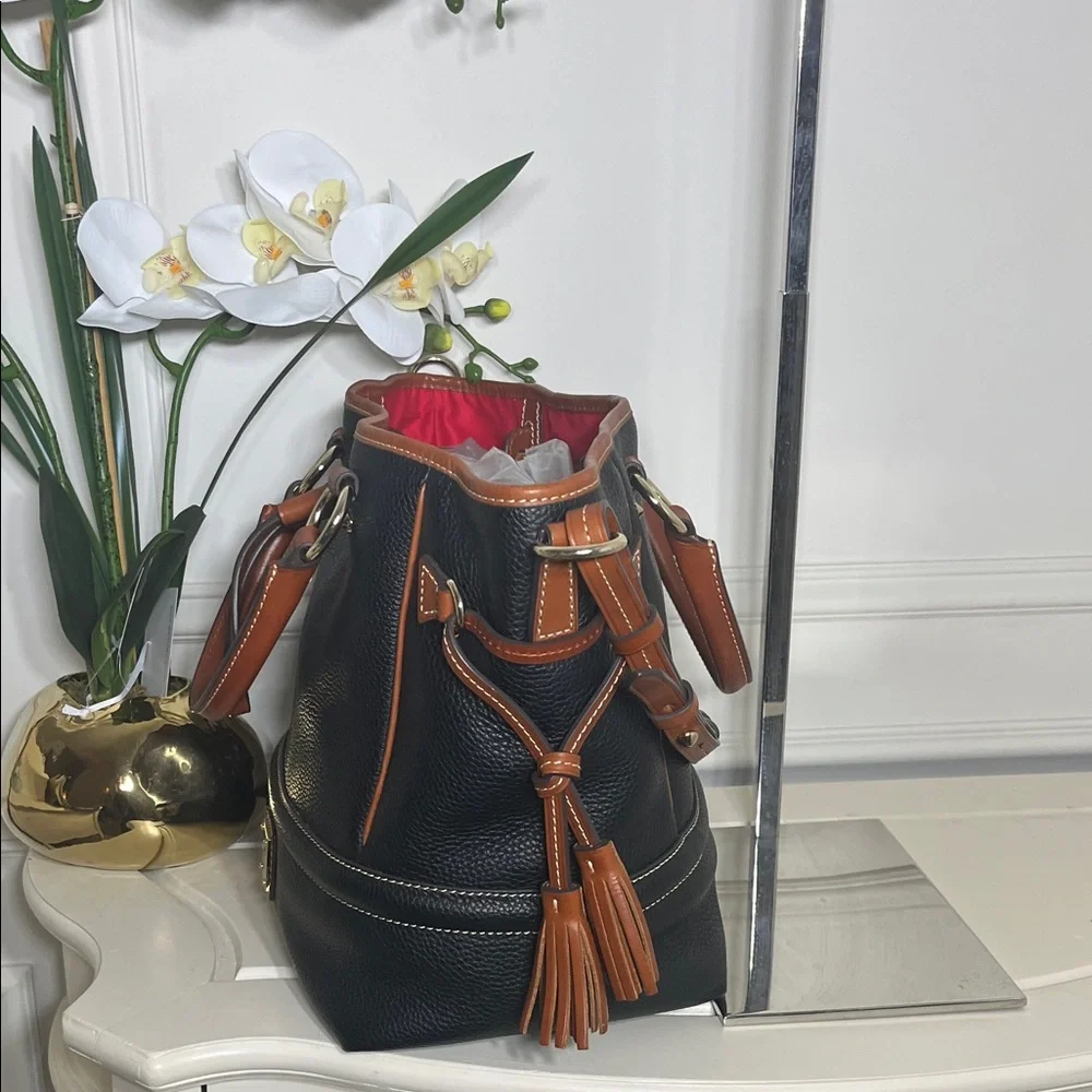 Dooney & Bourke Black and Brown Leather Jacket Buckley Tote Bag - Picture 3 of 4